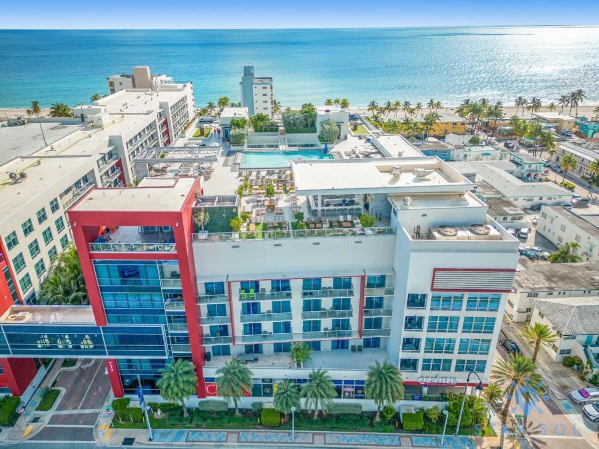 Hollywood Beach Broad-Walk - Pool - Gym & Hot Tub Exterior photo