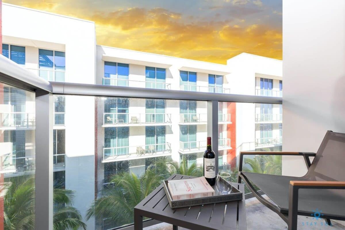 Hollywood Beach Broad-Walk - Pool - Gym & Hot Tub Exterior photo